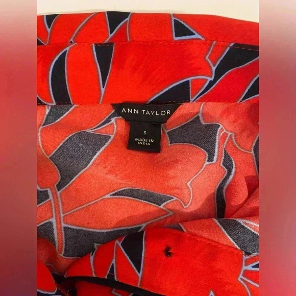 Ann Taylor Floral Ruffle Cuffed Shirtdress in Night Sky Size Small - Picture 9 of 12